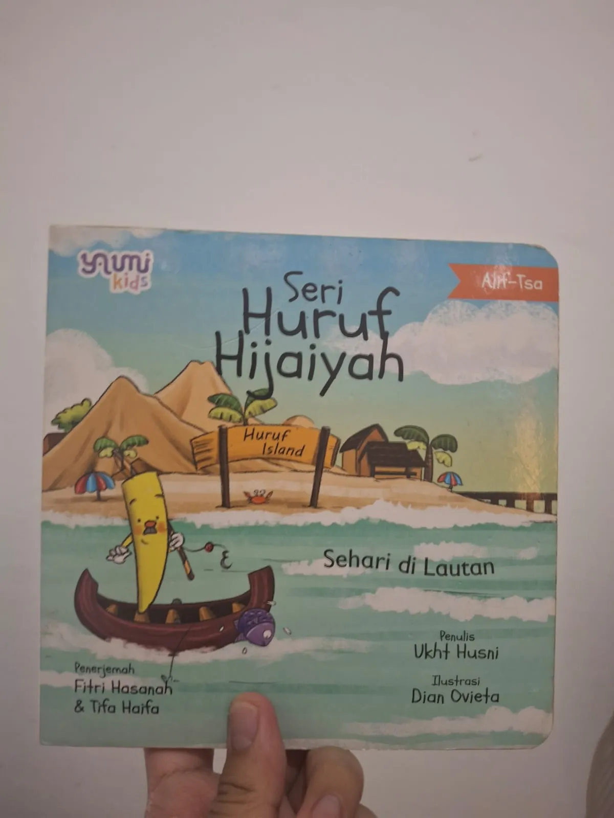 Cover Alif - Tsa: Sehari di Lautan